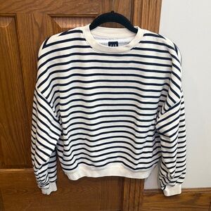 GAP Navy & Cream Striped Crewneck Sweatshirt Sporty Athleisure Coastal Preppy